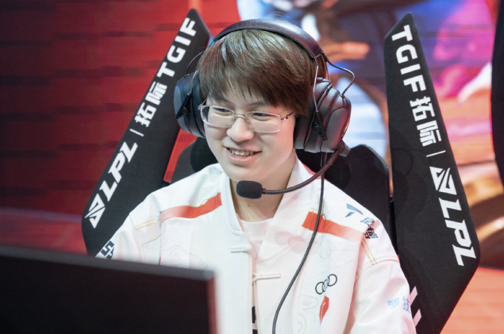 开云体育下载-RNG血洗EDG，Meiko拿下关键大龙峡谷大战入围赛，引爆全场热议的简单介绍