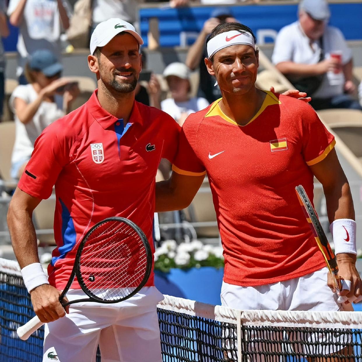 包含意大利网球队险胜法国网球队，德约科维奇送出助攻的词条