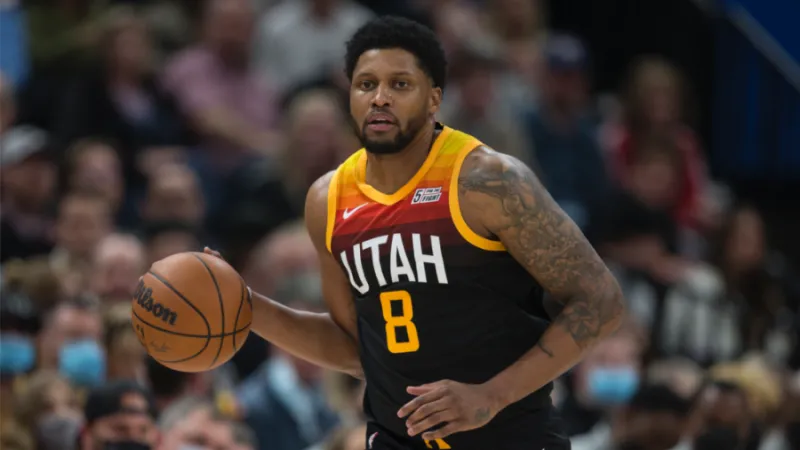 开云体育直播-公牛队老将复出，带领球队走出低谷的简单介绍