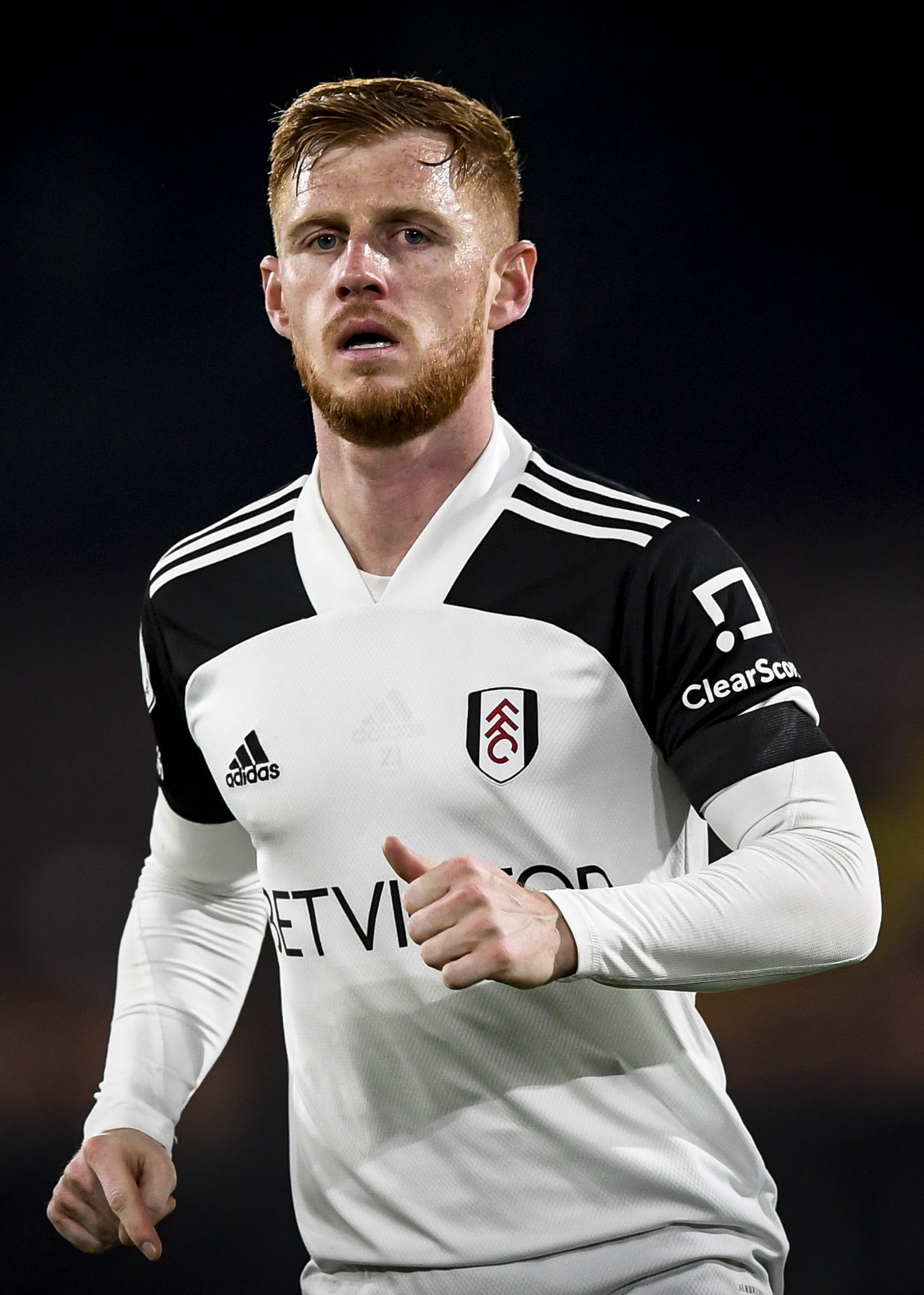 关于伯恩利创纪录失利，保级压力骤增的信息