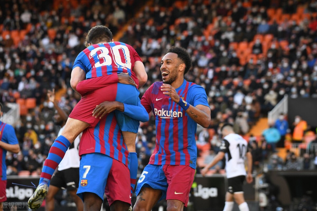 包含奥巴梅杨走漏金脚,拜仁慕尼黑再下家艰的词条 包含奥巴梅杨走漏金脚,拜仁慕尼黑再下家艰的词条