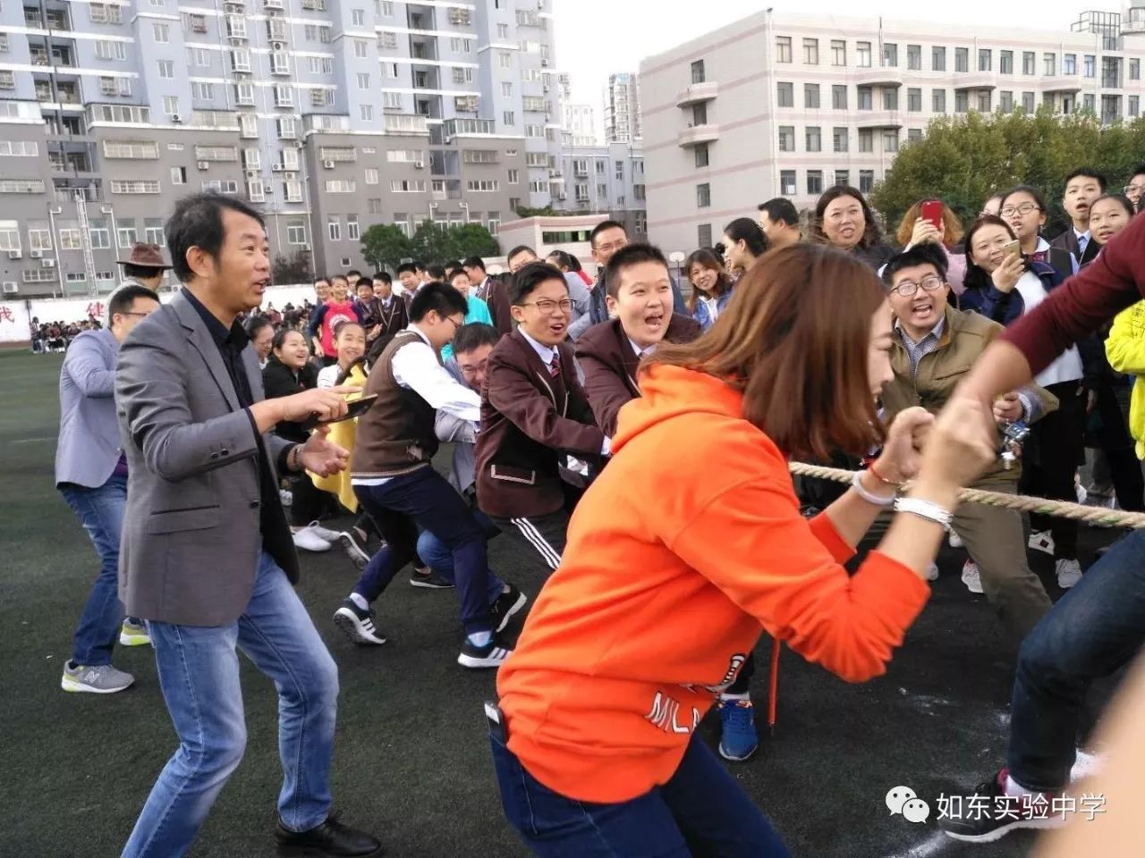 包含裁判严明,赛场秩序井然有序比拼激烈的词条 包含裁判严明,赛场秩序井然有序比拼激烈的词条