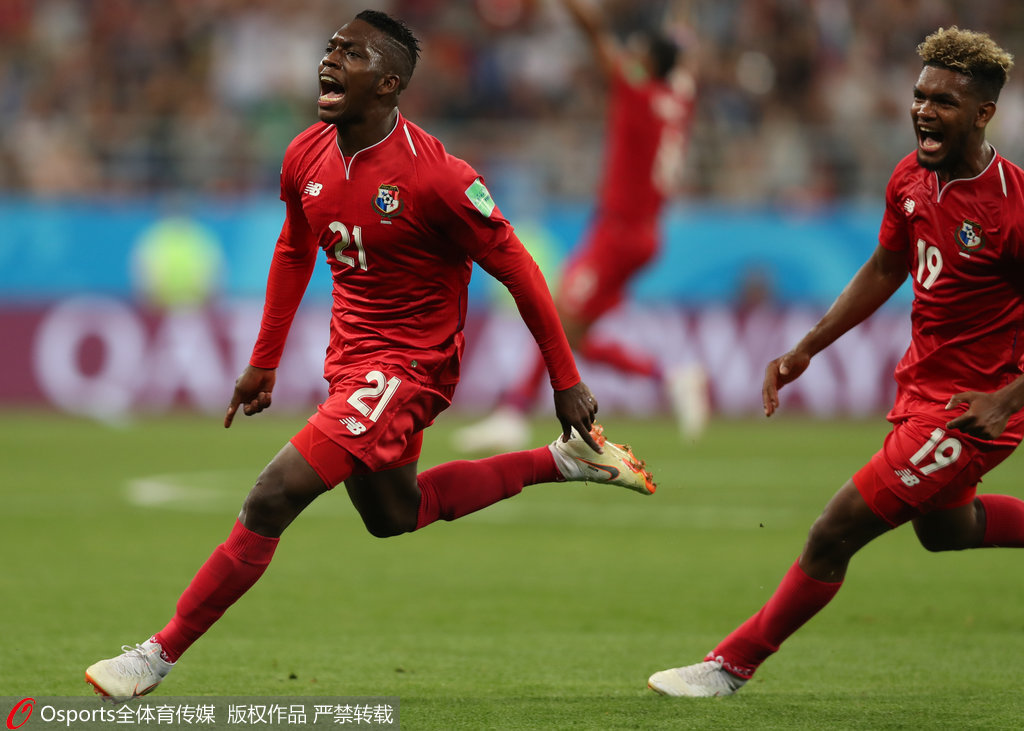 巴拿马女子排球队才华横溢，锁定前三