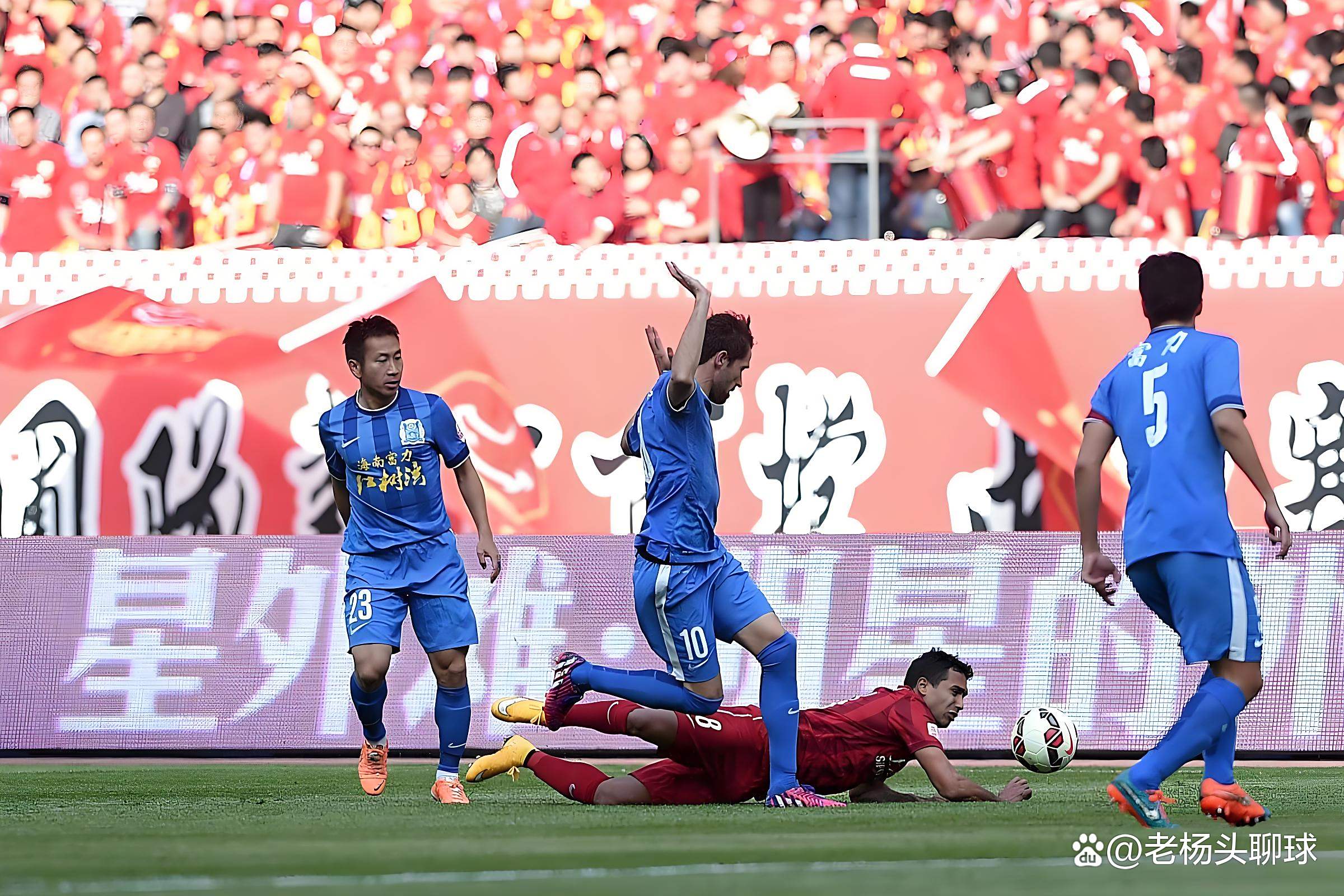 包含亚洲足球豪门纷纷出击,角逐亚冠联赛的词条 包含亚洲足球豪门纷纷出击,角逐亚冠联赛的词条