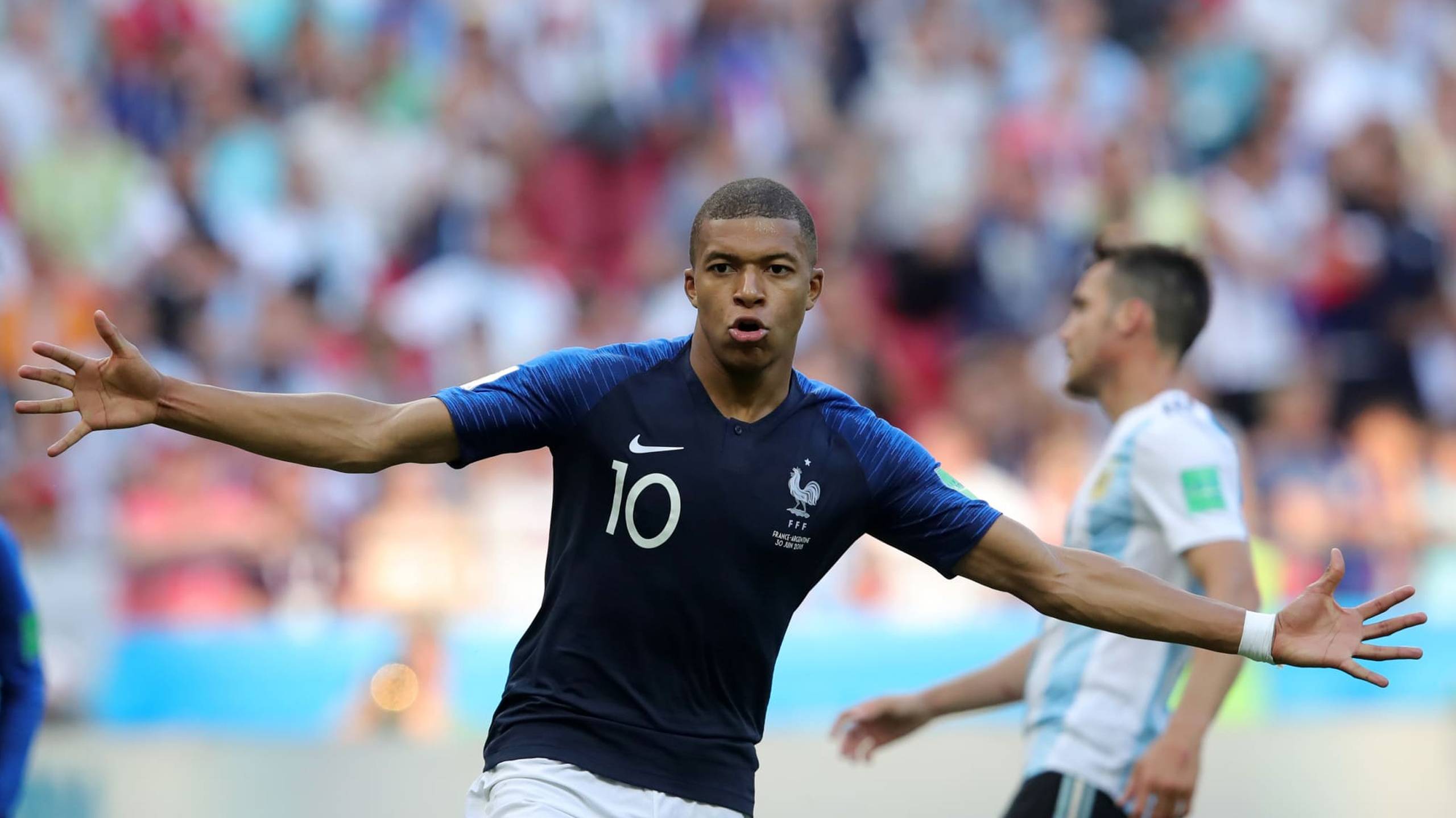 法国足球联赛中球队实力拼尽全力