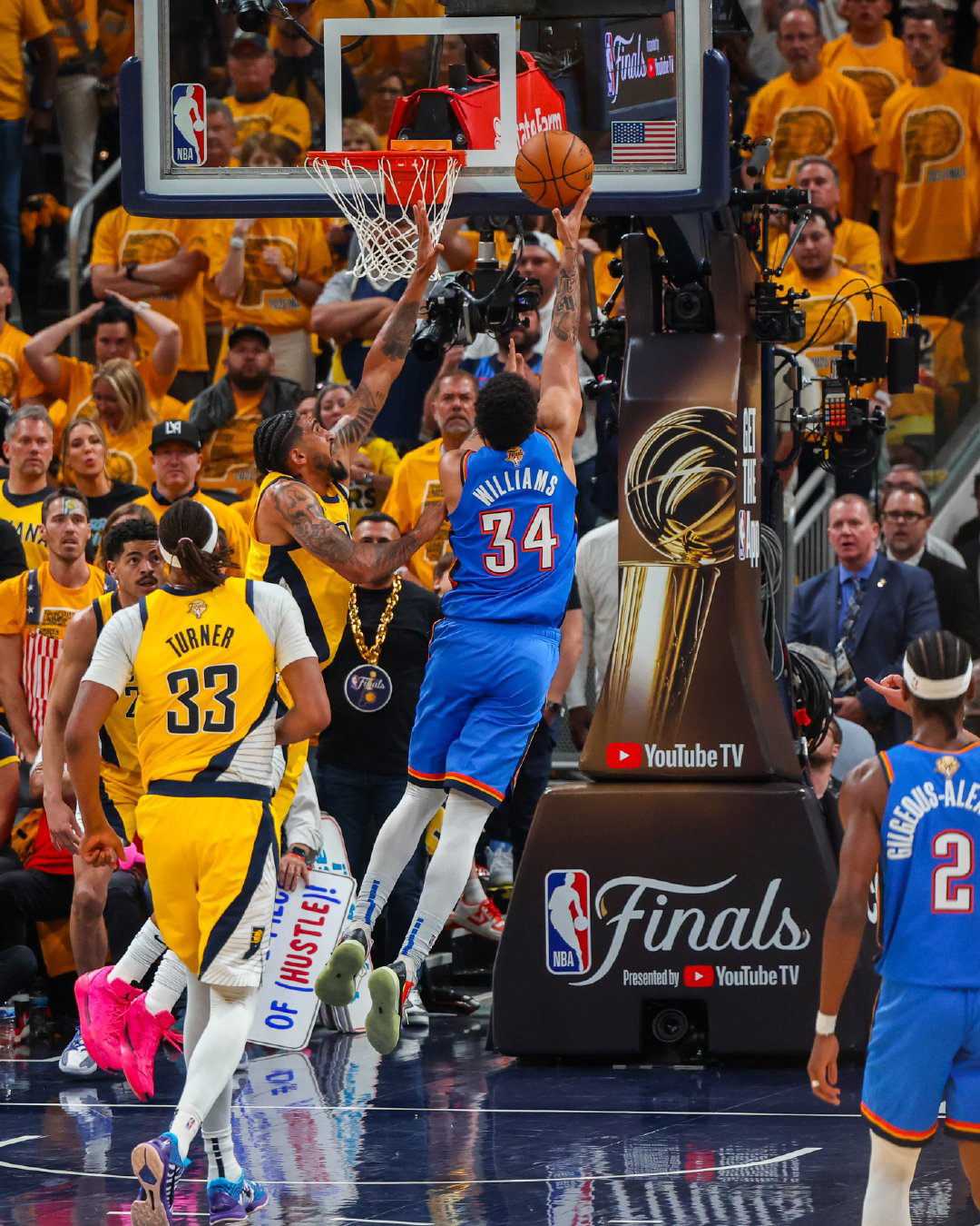 NBA盛大复赛火爆开打,球队全力以赴 NBA盛大复赛火爆开打,球队全力以赴