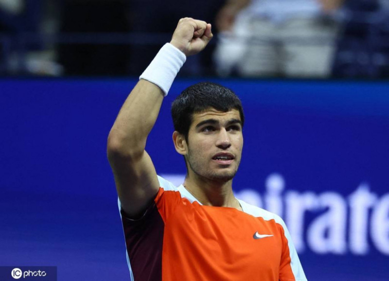 拉沃尔杯逆转美网，阿尔卡拉斯状态火热的简单介绍