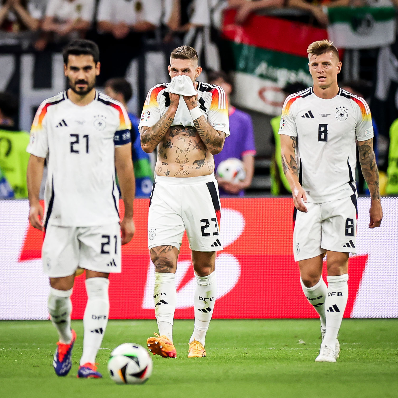 希腊险胜瑞士，德布劳内关键制胜