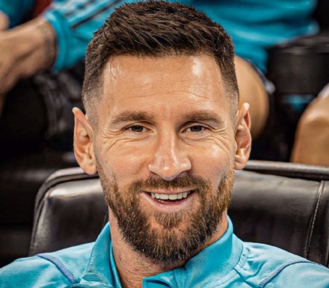 开云足球直播-法国队绝杀印度队，郑思维刷新纪录