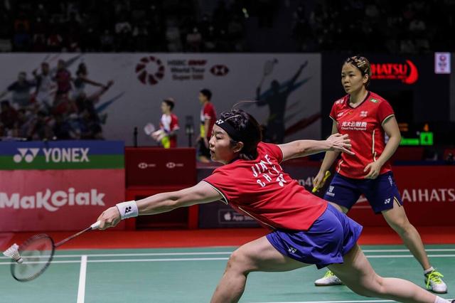 包含日本队完胜印尼队，黄鸭组合关键制胜的词条