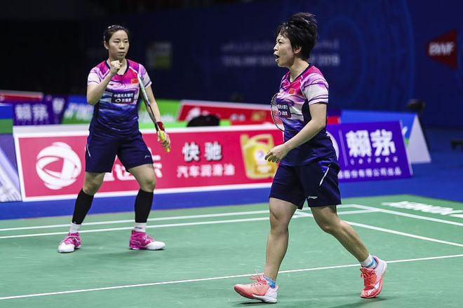 包含日本队完胜印尼队，黄鸭组合关键制胜的词条