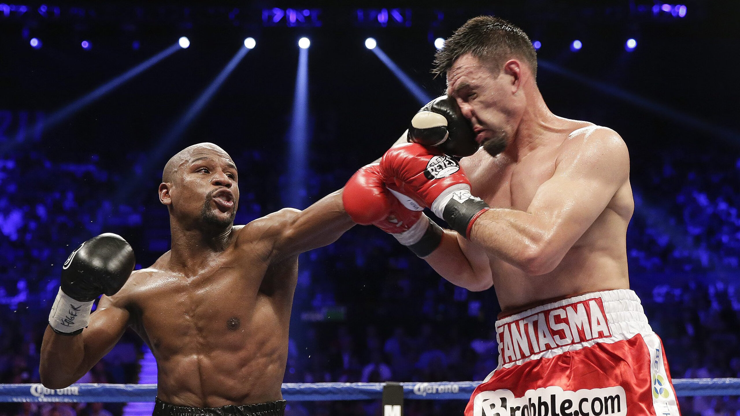 火力全开！法国双星压制拉齐奥，拉亚神扑锁定胜局