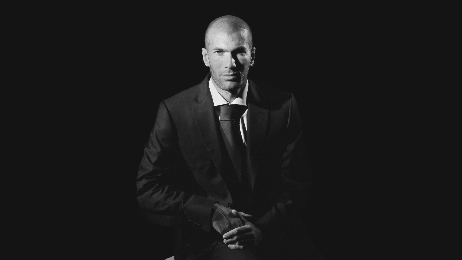 蓝衣铁骑锁新月，卢卡库领衔闪电战，意大利在2026世界杯A组演绎压制性胜利